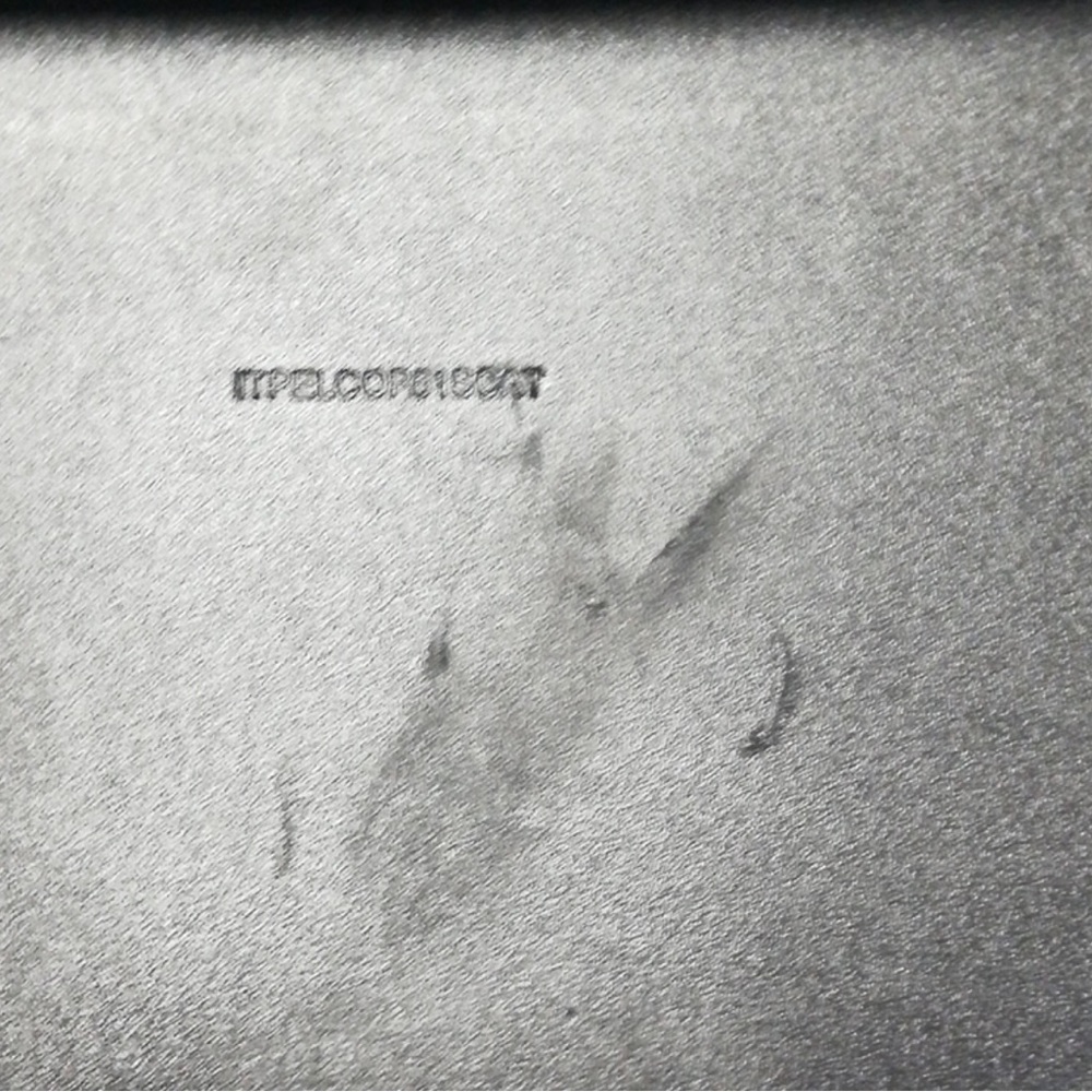 BURBERRY IPad CASE - Picture 6 of 9